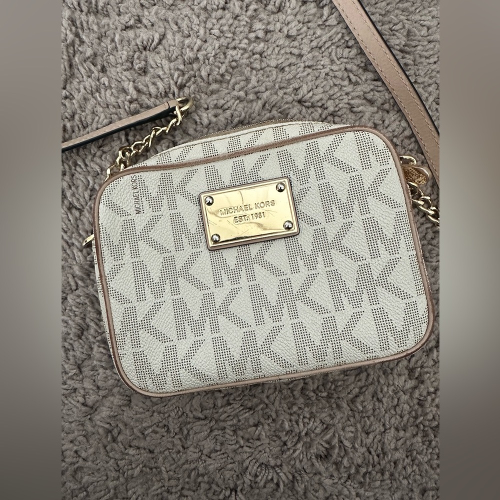 Michael Kors Logo Crossbody